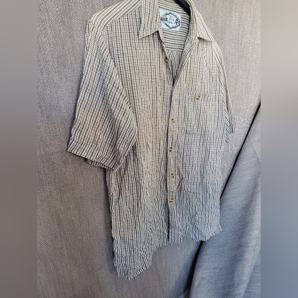 Men's Large Beige Checkered Short Sleeve Shirt - Picture 6 of 10